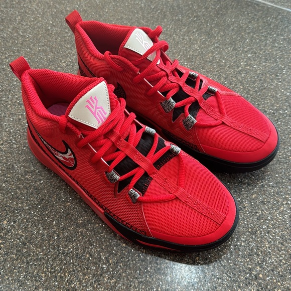 Nike Kyrie Flytrap VI 6 Red Kids size - Picture 12 of 15